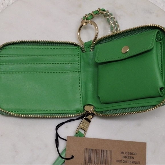 NWT- Green Bkitt Quilted Wallet Crossbody - Picture 7 of 7
